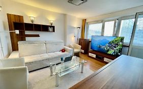 Sushi Metro Wifi 500 Mbs, 70'Tv Netflix Appletv+